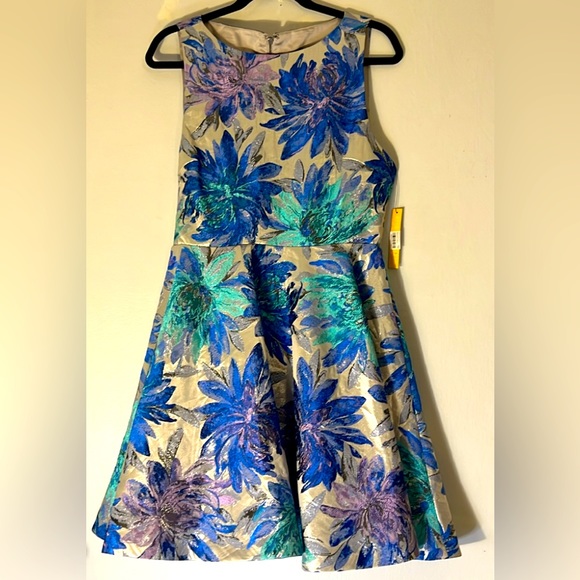 🌸 NWT Alice & Olivia Jacquard Floral mini dress size 12 - Picture 6 of 9